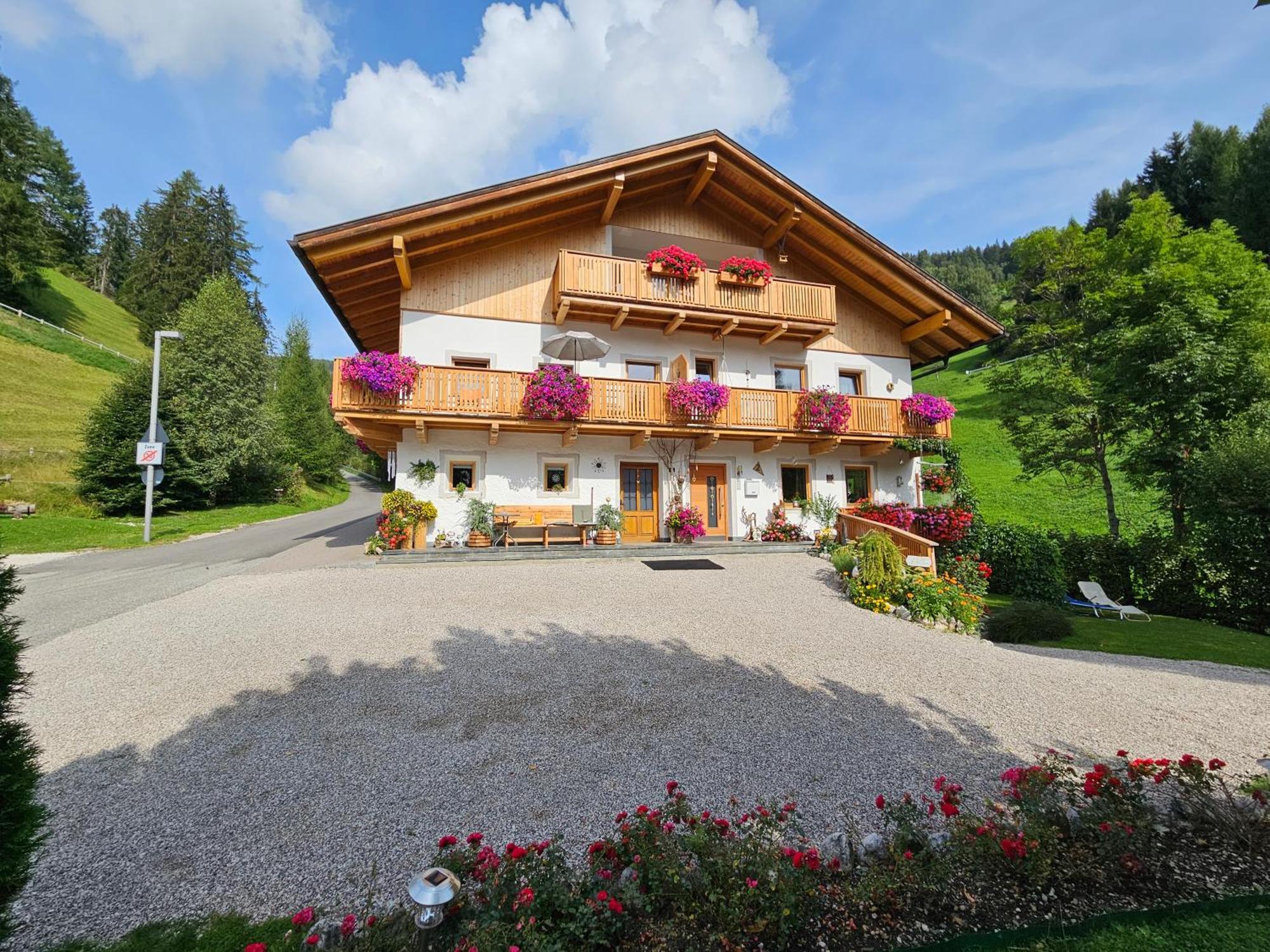 Apartement Schuster Lake Prags Braies Eksteriør bilde